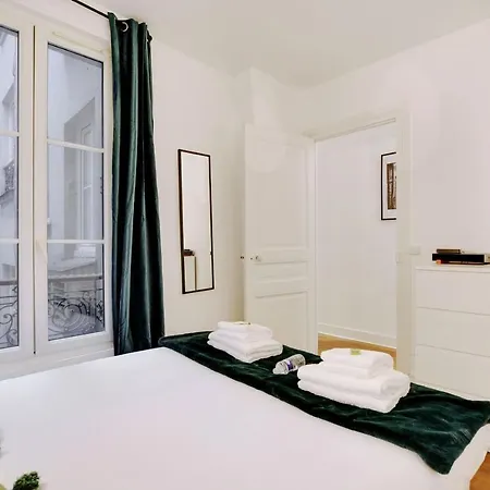 Apartamento Cozy Parisian Retreat In The Heart Of The City