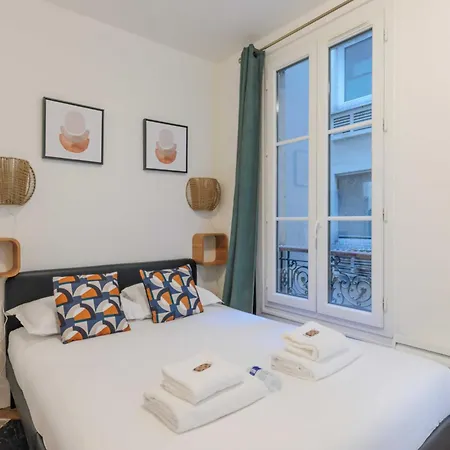 Cozy Parisian Retreat In The Heart Of The City